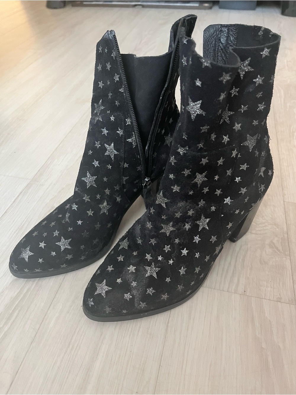 Steve Madden Black Star-Print Suede Ankle Boots
